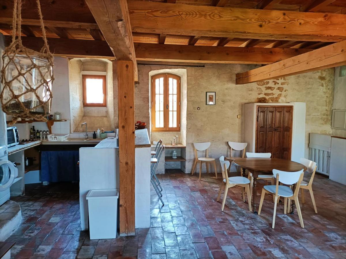 Maison Atypique Coeur De Village Historique Villeneuve-lès-Avignon Exterior foto